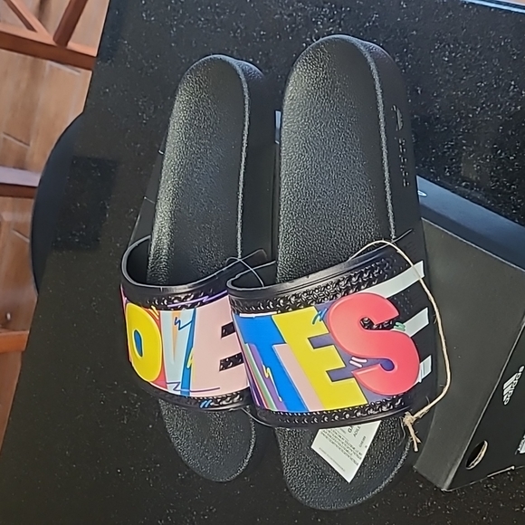 Adidas Pride Slide - Picture 4 of 8